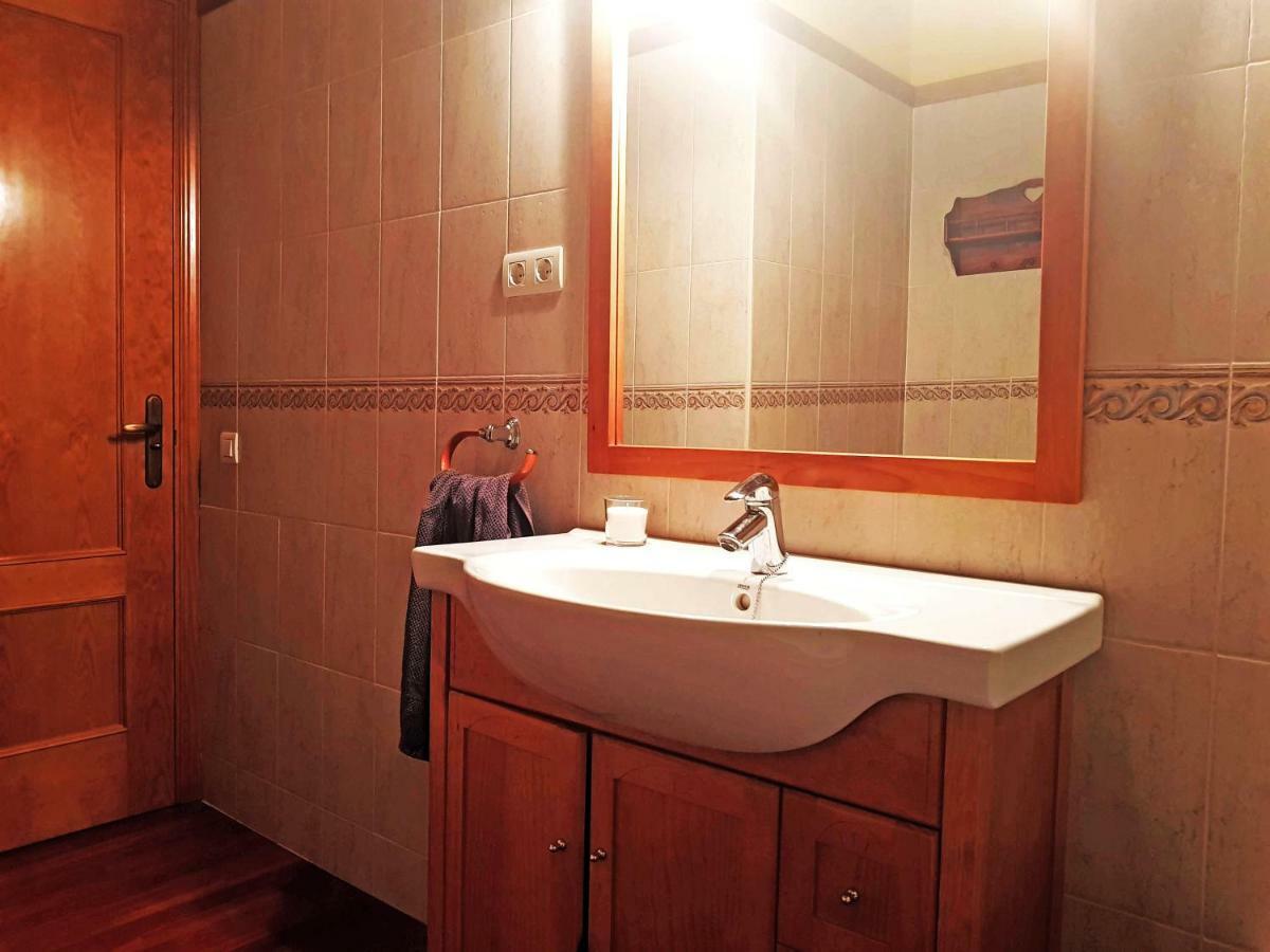 Apartamento Duplex Естери д'Анеу Екстериор снимка
