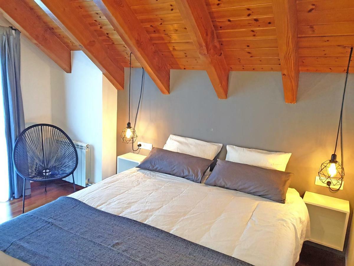 Apartamento Duplex Естери д'Анеу Екстериор снимка